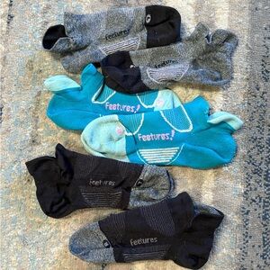Men's Feetures Athletic Socks -3 pairs Size M